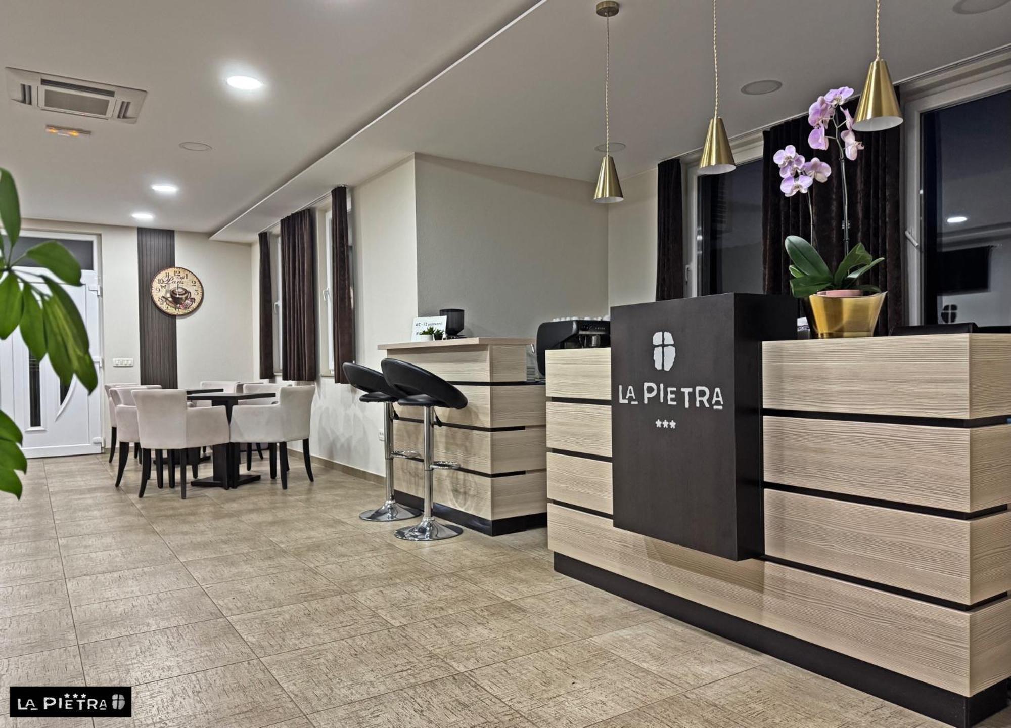 La Pietra Family Hotel Medugorje Bagian luar foto